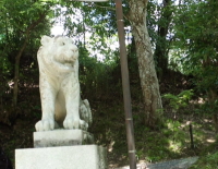 仁王門前のあうんの虎