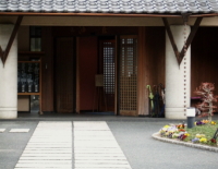 本館の入り口
